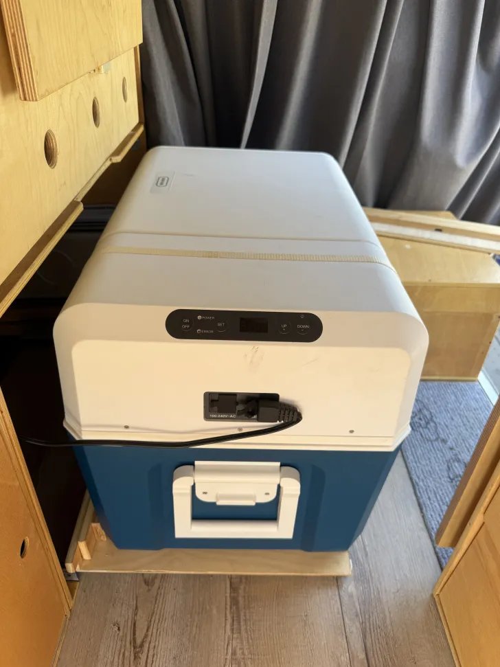 Fahrzeugbild VW Caddy Maxi gut gepflegt #6