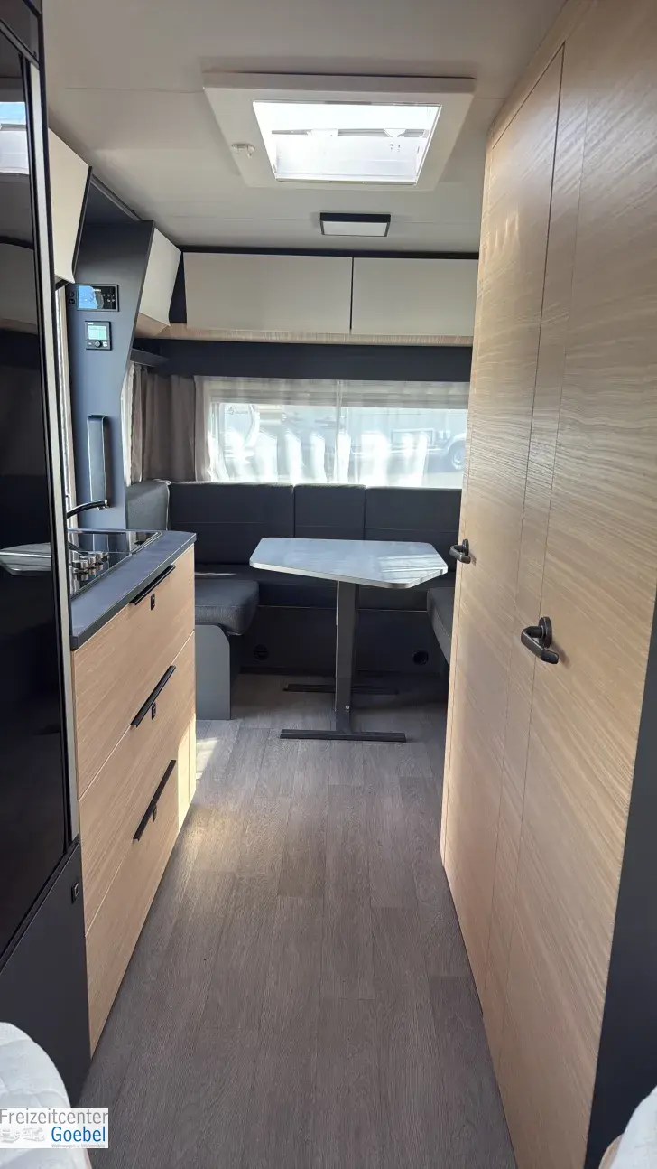 Sicht vorne-hinten Hobby Maxia 495 UL