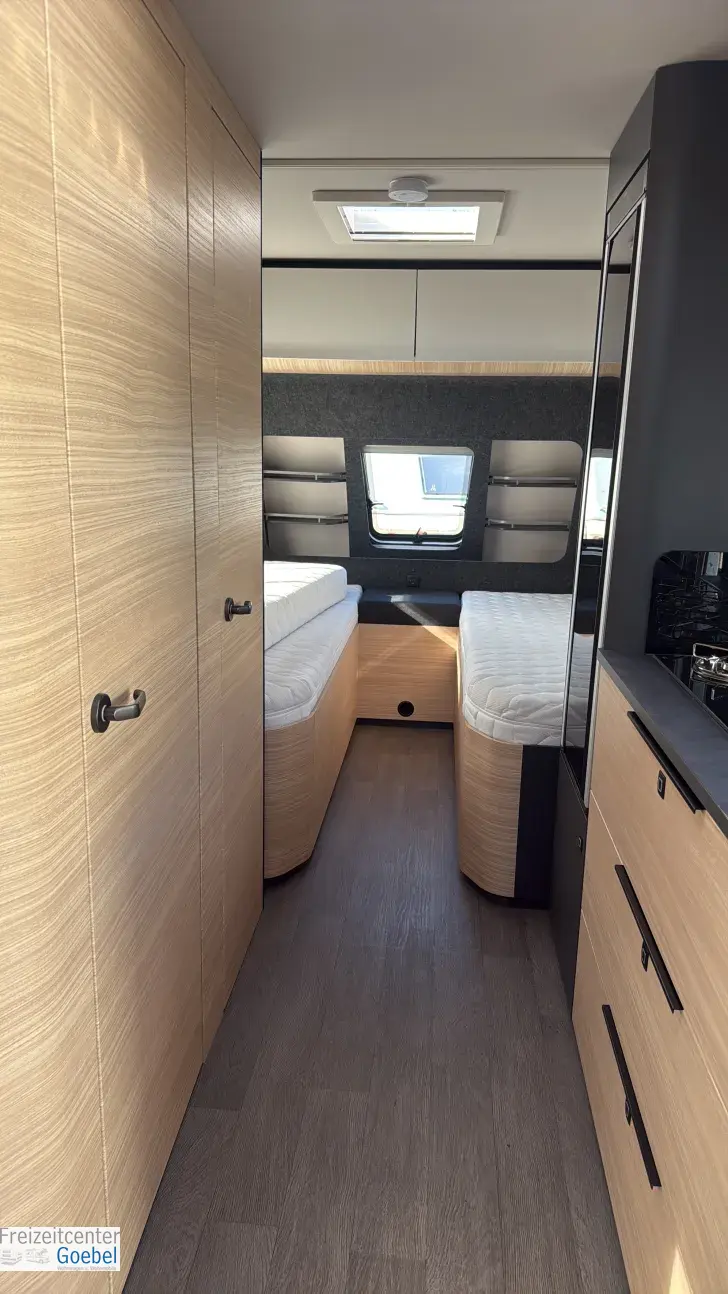 Sicht vorne-hinten Hobby Maxia 495 UL