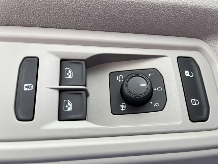 Fahrzeugbild VW T7 California Beach Camper T7 2.0 TDI DSG Alu 18 Navigation LED #7