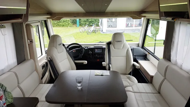 Fahrzeugbild Rapido 80dF 8066dF Hallenfahrzeug, Zust #2