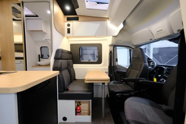 Fahrzeugbild Pilote Atlas 603 G/Festbett/Klima/Markise/AHK/TOP #9