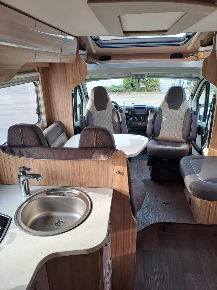 Fahrzeugbild Hymer Tramp CL 678 Hubbett, Dusche, Gar #4