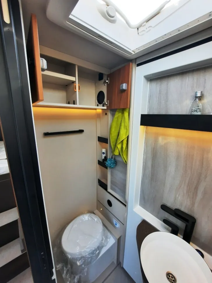 Fahrzeugbild Bürstner Signature SFT 7.0 Verfüg./Sparen Sie 9.616,- € #17