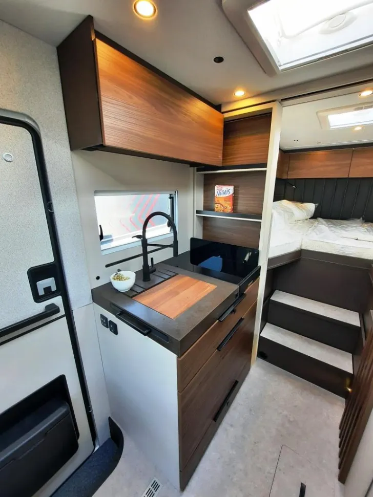 Fahrzeugbild Bürstner Signature SFT 7.0 Verfüg./Sparen Sie 9.616,- € #10