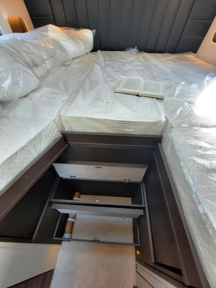Fahrzeugbild Bürstner Signature SFT 7.0 Verfüg./Sparen Sie 9.616,- € #15