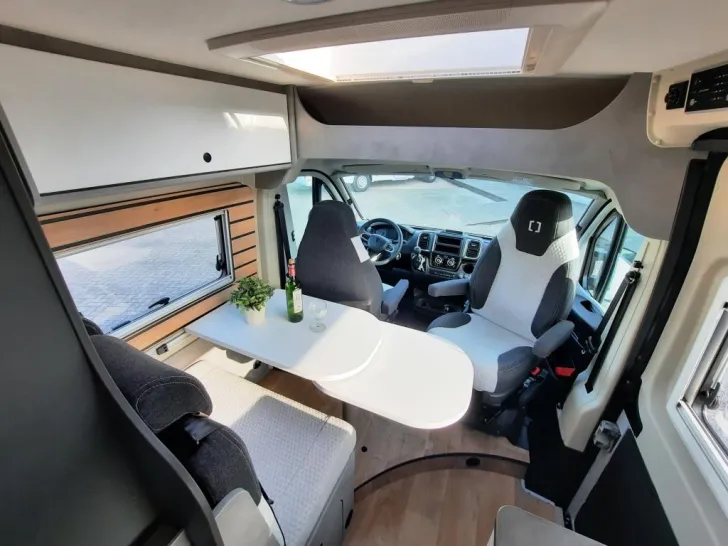 Fahrzeugbild Crosscamp ADVTR 6.0 DF Verfüg./Sparen Sie 4.998,- € #8