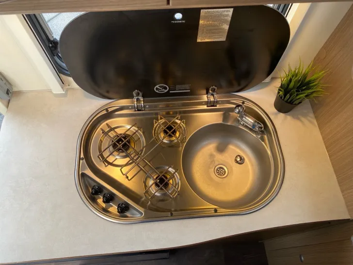 Fahrzeugbild Carado V 132 kompakt, wendig, Solar #13