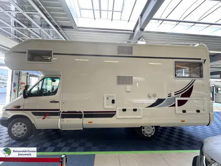 Fahrzeugbild Carthago Mondial 45 R Alkoven Rundsitzgruppe #4