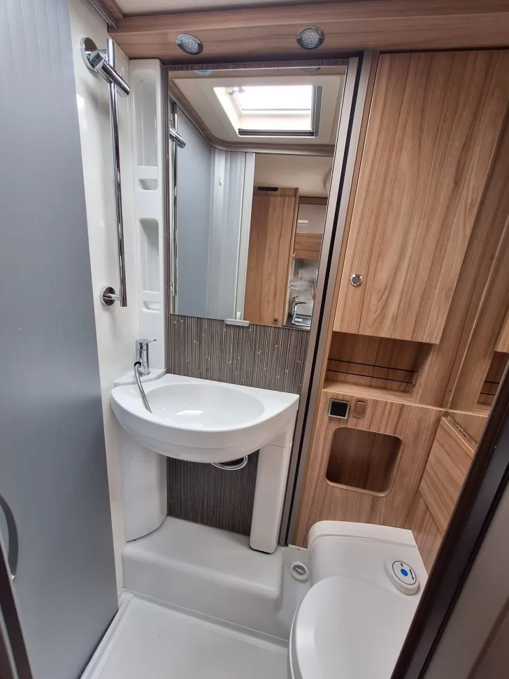 Fahrzeugbild Hymer Exsis-i 474 gut gepflegt; üblic #7