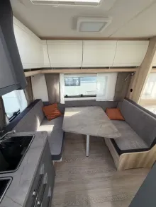 Fahrzeugbild Hobby De Luxe 400 SFe #4