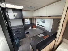 Fahrzeugbild Hobby De Luxe 400 SFe #8