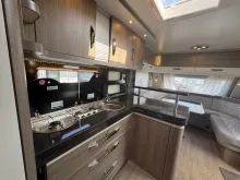 Fahrzeugbild Hobby Prestige 720 WLC Mover*Vorzelt #8