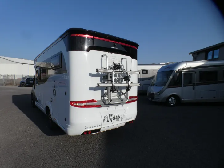 Fahrzeugbild Hobby Optima De Luxe V65 GE #3
