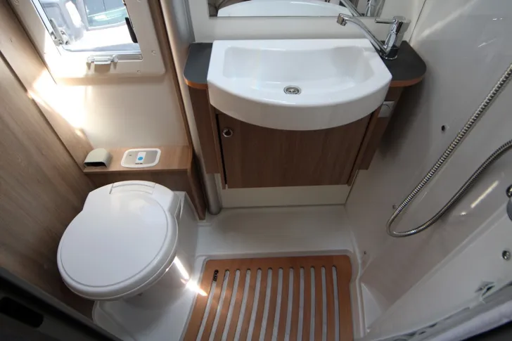 Fahrzeugbild Laika Ecovip H 3110 #13