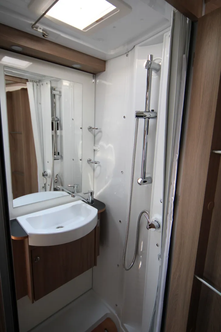 Fahrzeugbild Laika Ecovip H 3110 #15