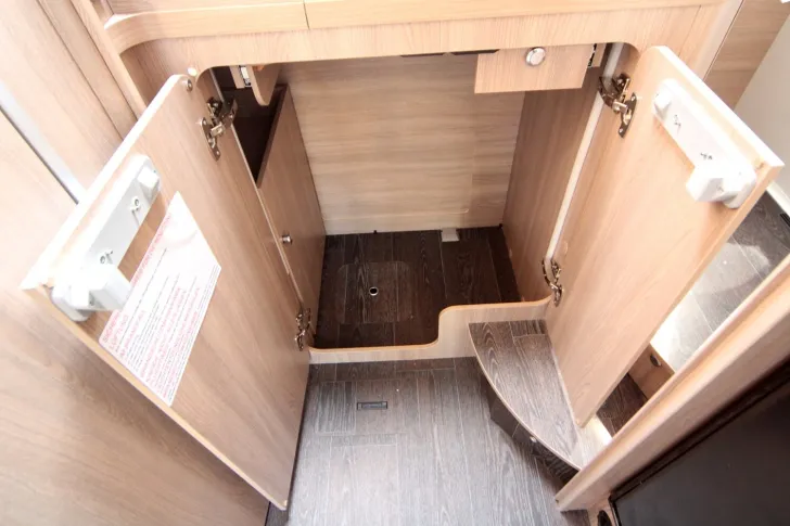 Fahrzeugbild Laika Ecovip H 3110 #18