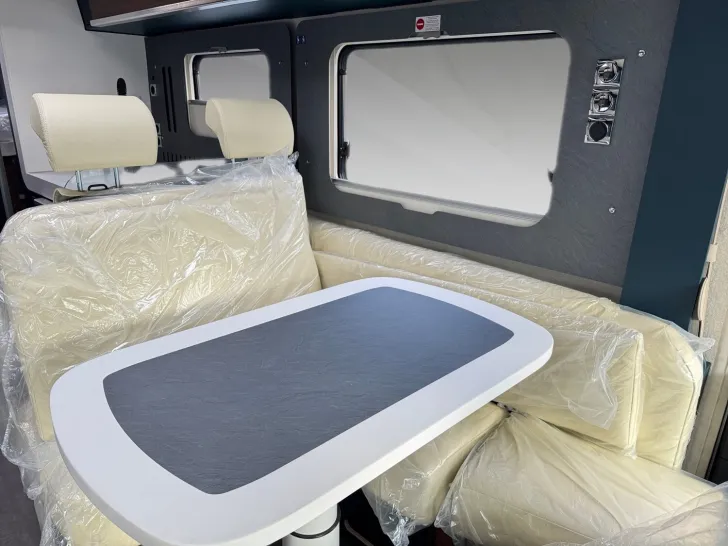 Fahrzeugbild Laika Kreos H 5109 #12