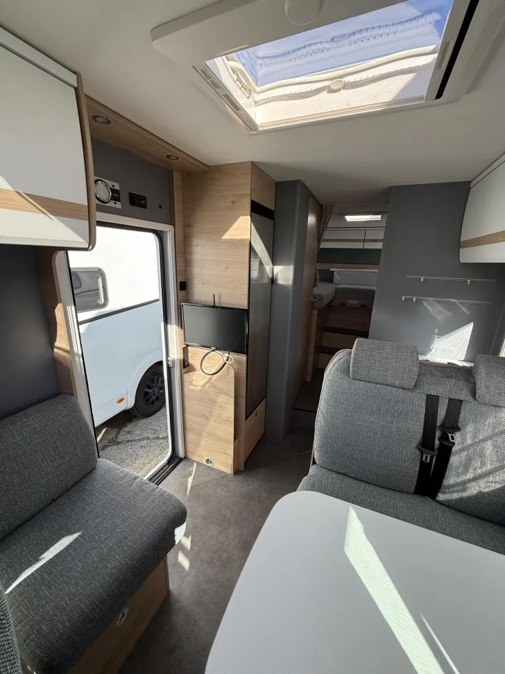 Fahrzeugbild Dethleffs Just Camp T 7052 EB Ohne Hubbett #8