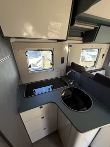 Fahrzeugbild Laika Kosmo L 409 #10