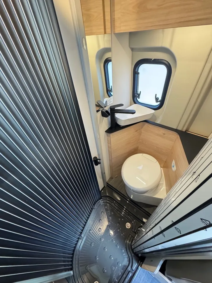 Fahrzeugbild Dethleffs Globetrail 540 DR Fiat Frühjahrs-Sale #16