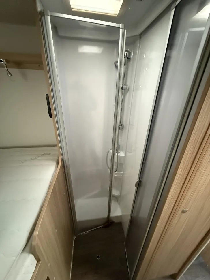 Fahrzeugbild Sunlight T 65 Clesana/Rollberbühne/Luftfederung #16