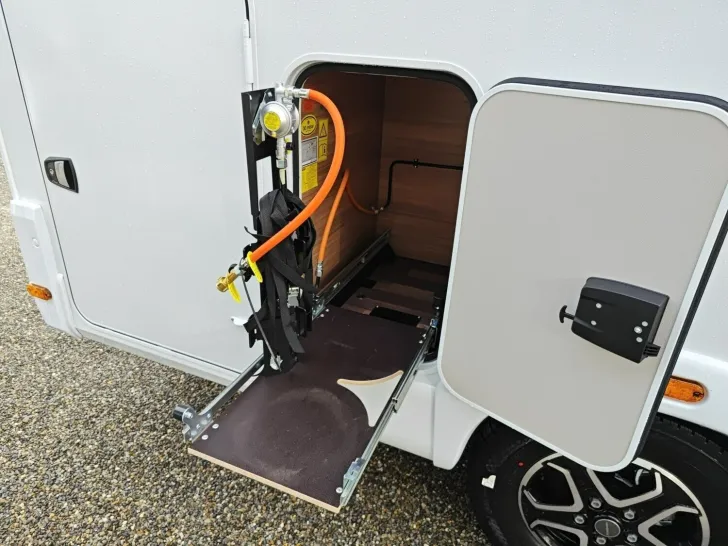Fahrzeugbild Weinsberg CaraCompact EDITION PEPPER 600 MEG Spare 13051,- #21