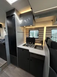 Fahrzeugbild Crosscamp EXPDN T 7.0 E Peugeot #7