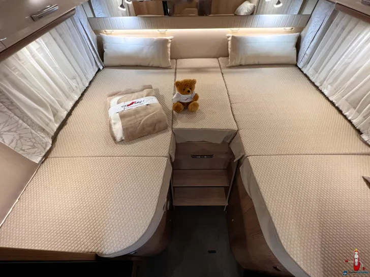 Fahrzeugbild Carthago c-tourer I 143 LE MB (422) #30