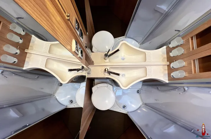 Fahrzeugbild Carthago c-tourer I 143 LE MB (422) #32