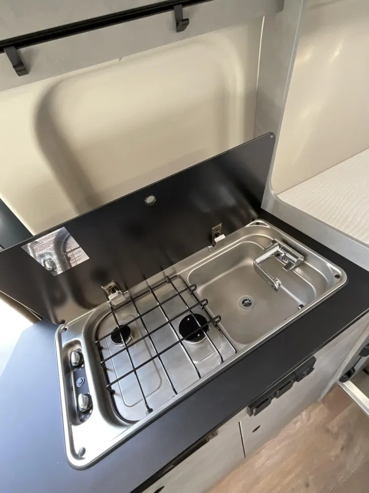 Fahrzeugbild Crosscamp ADVTR 6.4 EF Peugeot Automatik, AWT isoliert #10