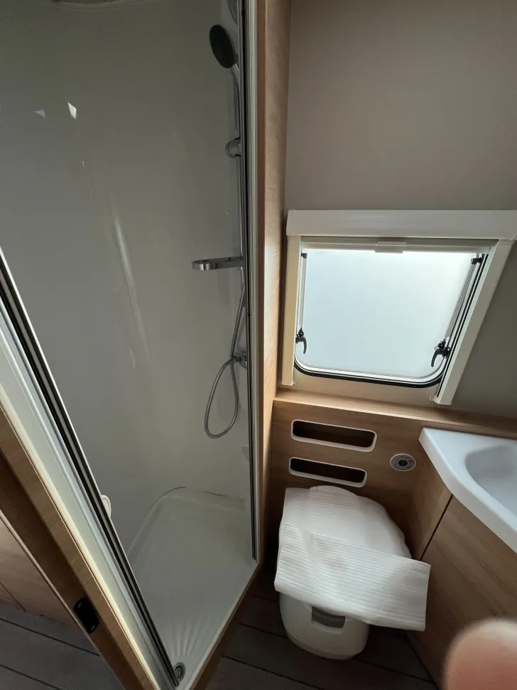 Fahrzeugbild Knaus Südwind 580 QS Black Selection #12