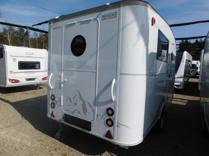 Fahrzeugbild Hobby Beachy 360 #5