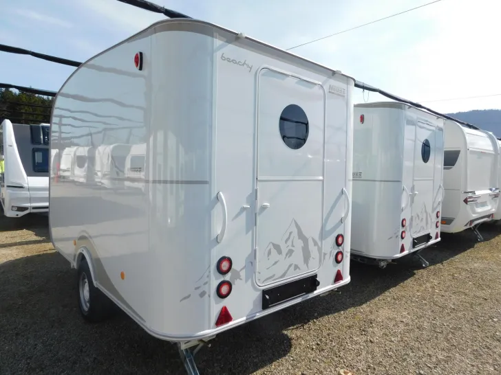 Fahrzeugbild Hobby Beachy 360 #6