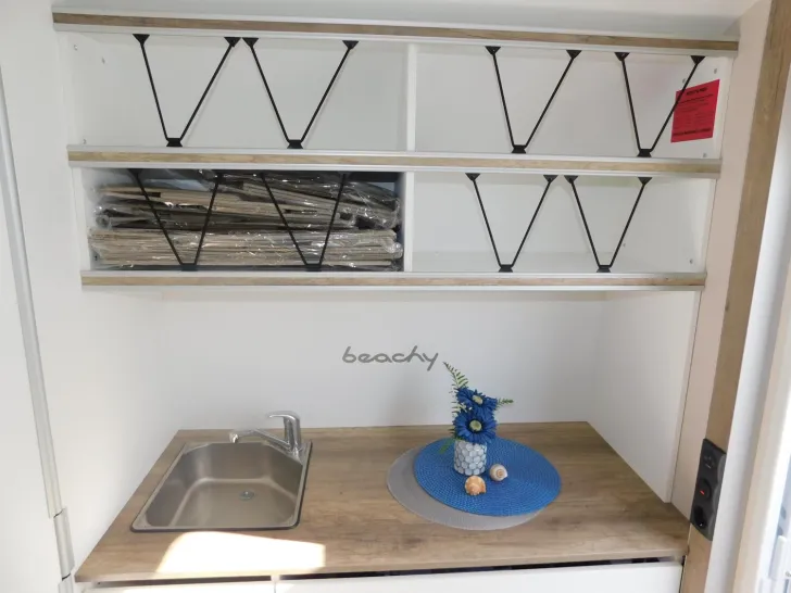 Fahrzeugbild Hobby Beachy 360 #7