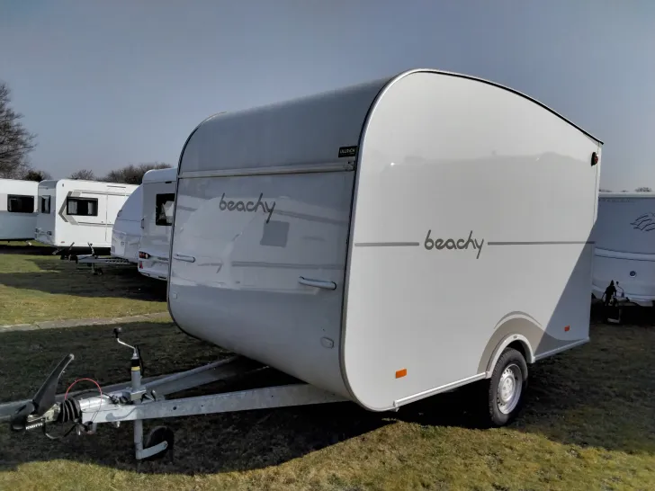 Fahrzeugbild Hobby Beachy 360 #4