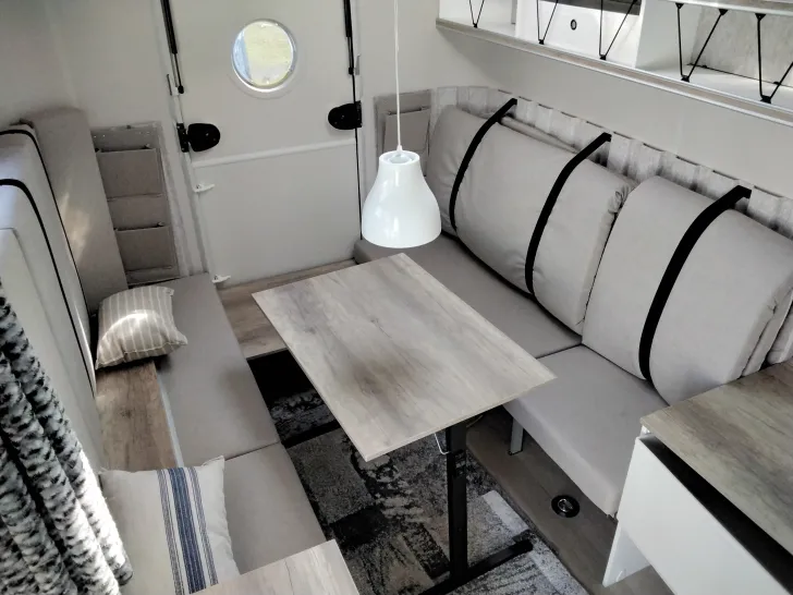 Fahrzeugbild Hobby Beachy 360 #8