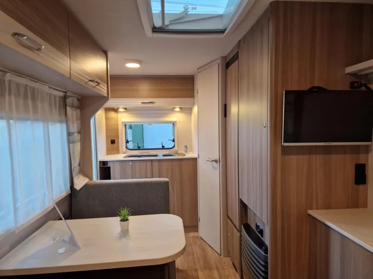 Fahrzeugbild Dethleffs c-joy 420 QSH - sehr gepflegt #12