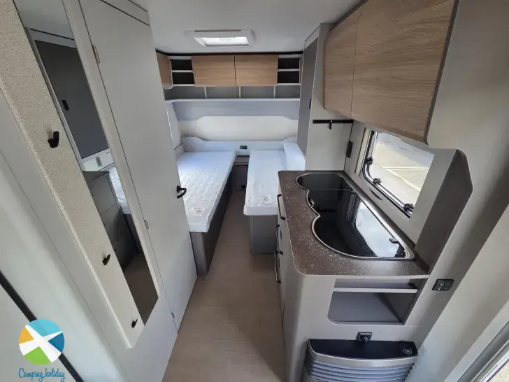 Sicht vorne-hinten Bürstner B66 490 TL