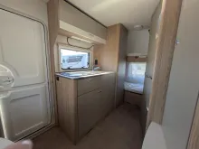 Fahrzeugbild LMC Sassino 390 K GFK-Bug-Dach-Heck/Anti-Schlingerkupplung/1,36t #7