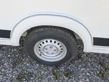 Fahrzeugbild LMC Sassino 390 K GFK-Bug-Dach-Heck/Anti-Schlingerkupplung/1,36t #18