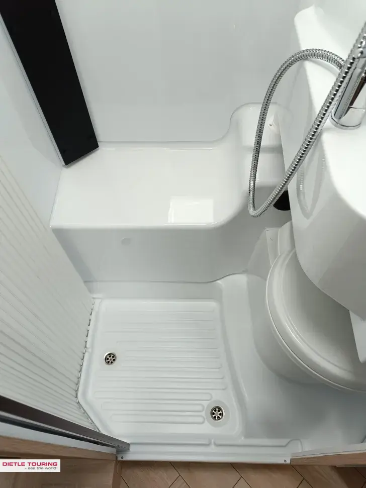 Fahrzeugbild Challenger Teilintegriert Graphite Edition 287 Arctic #12