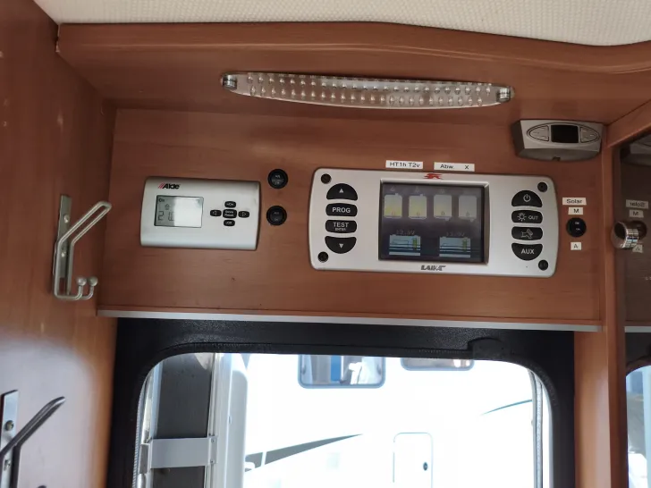 Fahrzeugbild Laika Rexosline 800 L Iveco 5.4to - hydr.Hubstützen- #13