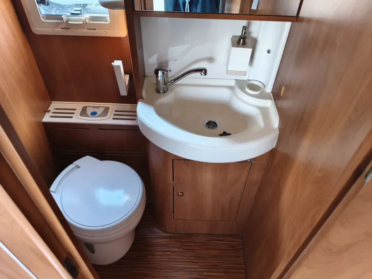 Fahrzeugbild Laika Rexosline 800 L Iveco 5.4to - hydr.Hubstützen- #21
