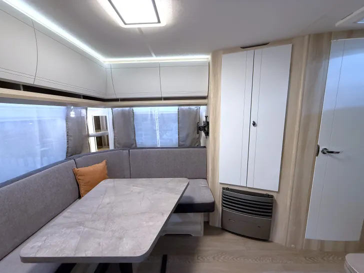 Fahrzeugbild Hobby De Luxe 495 UL Ausgestellt Modell 2026! #10