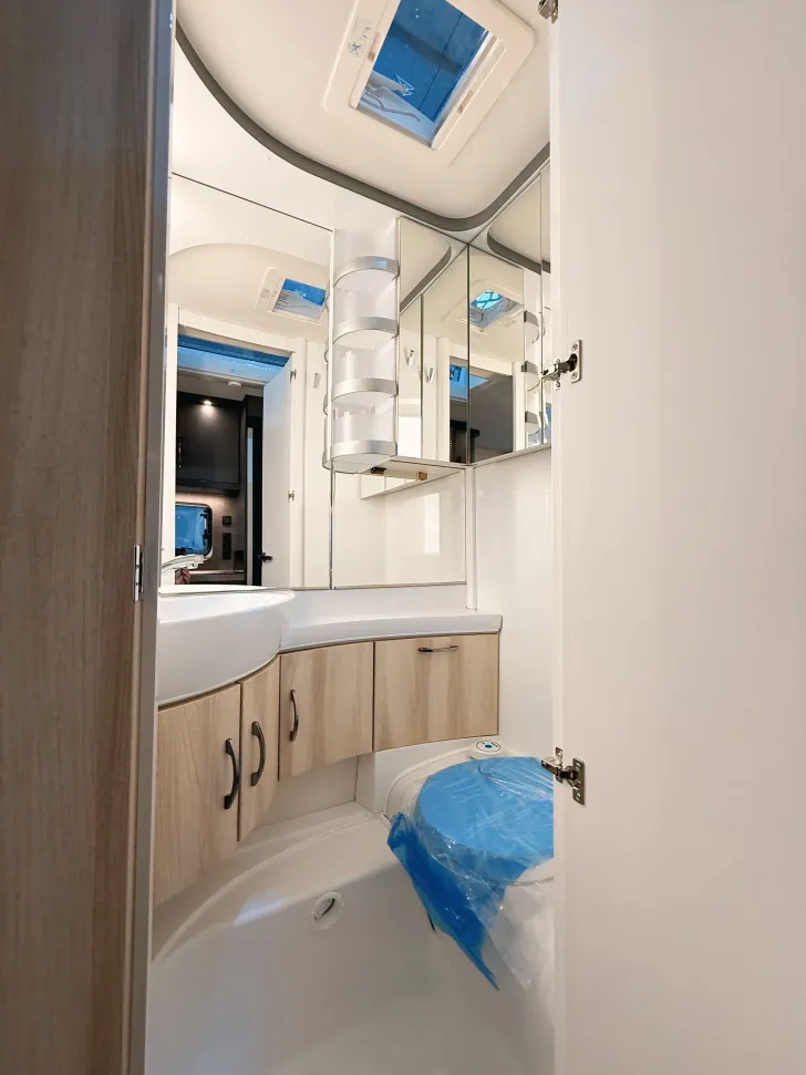 Fahrzeugbild Hobby De Luxe 495 UL Ausgestellt Modell 2026! #12