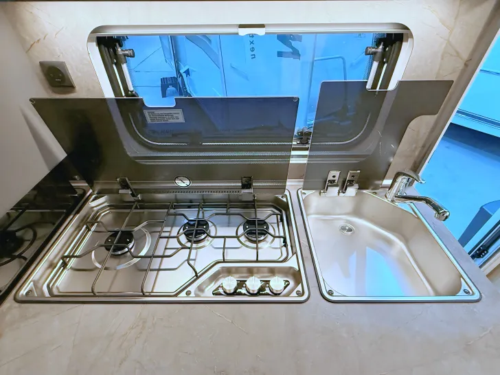 Fahrzeugbild Hobby De Luxe 495 UL Ausgestellt Modell 2026! #17