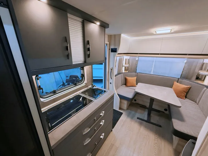 Fahrzeugbild Hobby De Luxe 495 UL Ausgestellt Modell 2026! #18