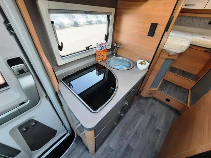 Fahrzeugbild Weinsberg CaraCompact 640 MEG EDITION [PEPPER] Verfüg./Sparen Sie 13.773,- € #9