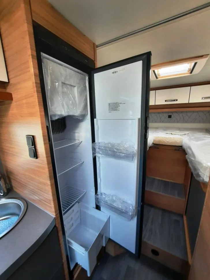 Fahrzeugbild Weinsberg CaraCompact 640 MEG EDITION [PEPPER] Verfüg./Sparen Sie 13.773,- € #11
